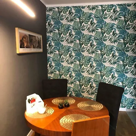 Apartament Szafirowy *